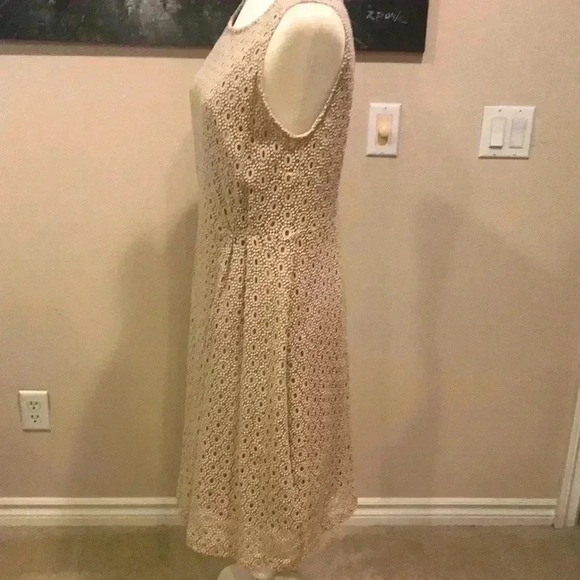 Garnet Hill Beige Eyelet Sheath Dress-Size 10 - Picture 3 of 11